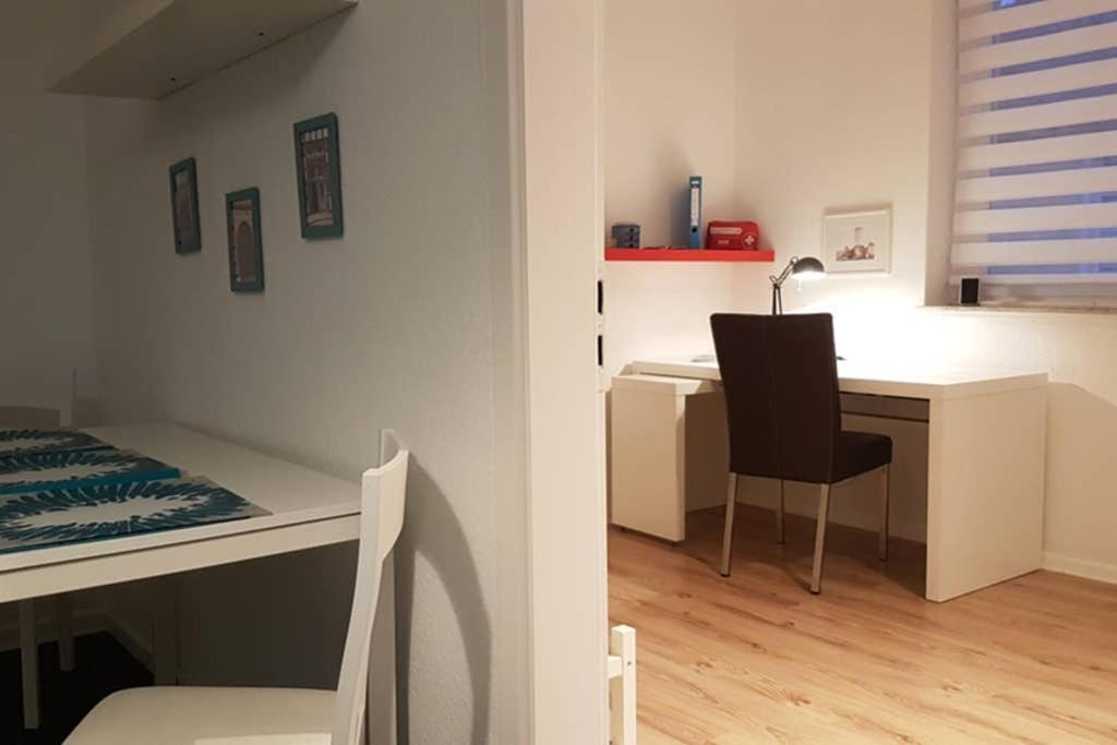 Appartement Vanille, Ferienwohnung Mit Eigenem Eingang, Wie Ein Kleines Haus Bad Salzuflen Buitenkant foto